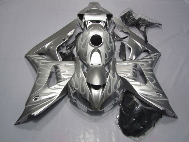 Loja Carenagem Moto Honda CBR 1000RR 06-07 - Prata Chama Loja Carenagem Moto Honda CBR 1000RR 06-07 - Prata Chama