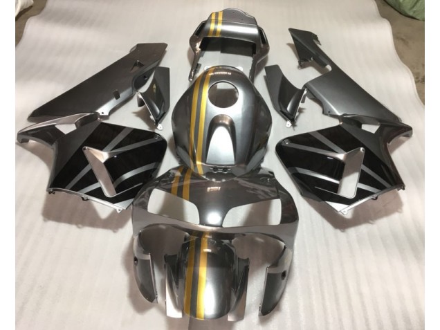 Loja Carenagem Moto Honda CBR 600RR 03-04 - Prata Ouro Preto Loja Carenagem Moto Honda CBR 600RR 03-04 - Prata Ouro Preto
